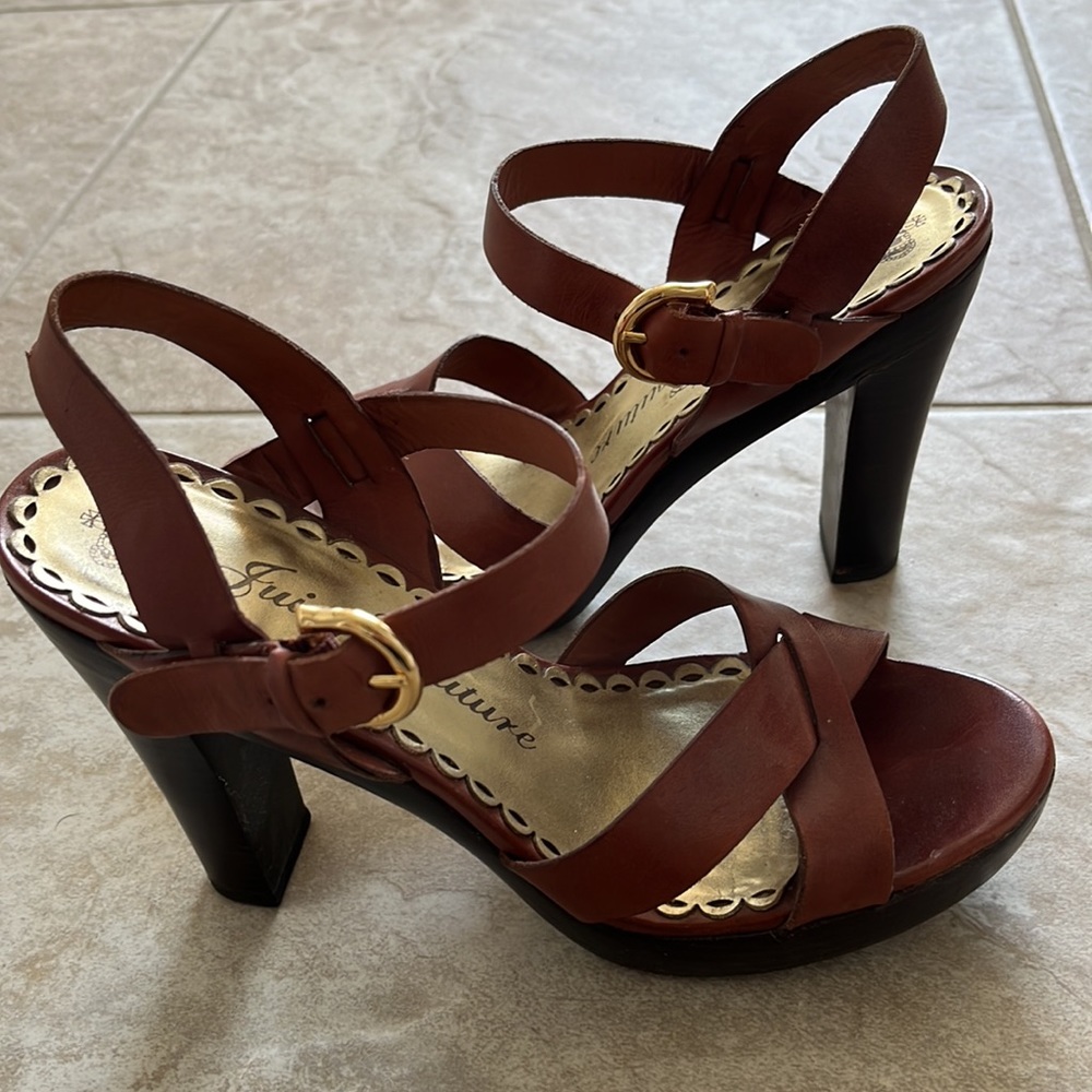 Beautiful Juicy Couture Sandal! View 3